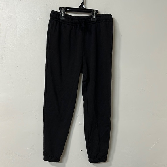 Athletic Works Black Sweatpants with Tapered Fit and Elastic Waistband - Picture 1 of 2